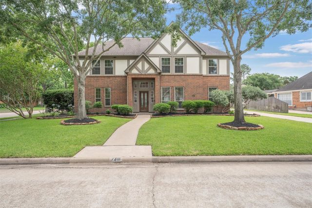 7318 Starbridge Drive, Houston, TX 77095