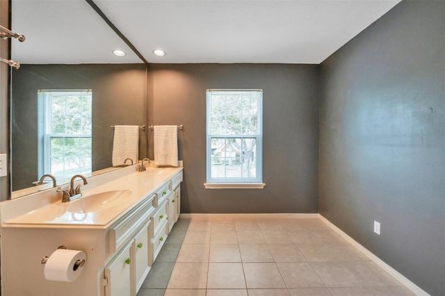 7318 Starbridge Drive, Houston, TX 77095