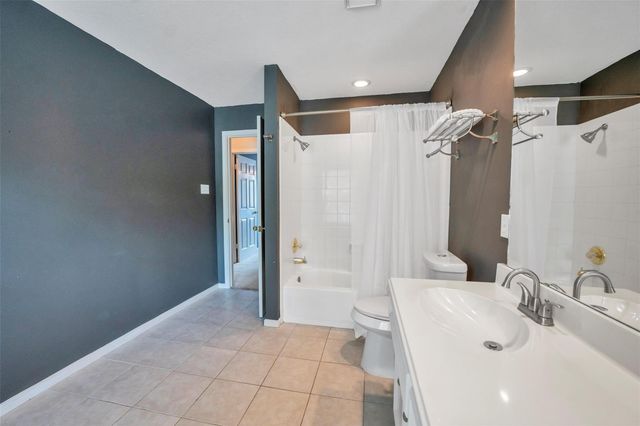 7318 Starbridge Drive, Houston, TX 77095