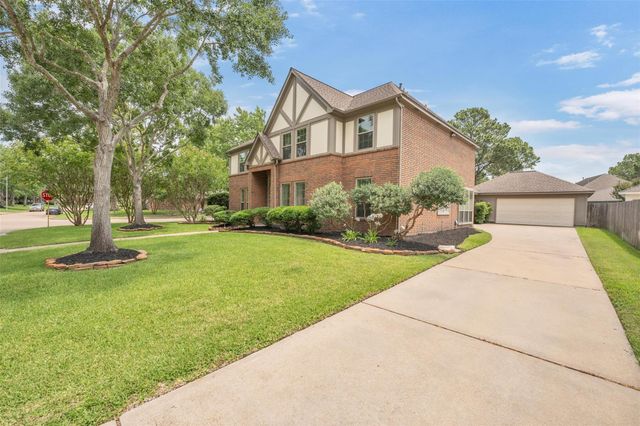 7318 Starbridge Drive, Houston, TX 77095