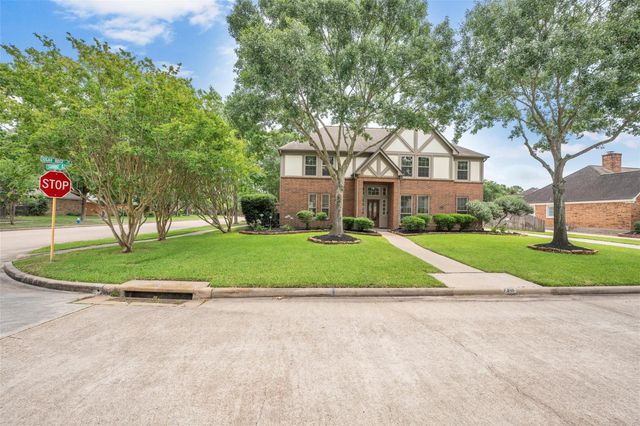 7318 Starbridge Drive, Houston, TX 77095
