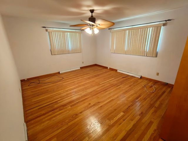 642 E 54th Place, Merrillville, IN 46410