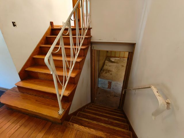 642 E 54th Place, Merrillville, IN 46410