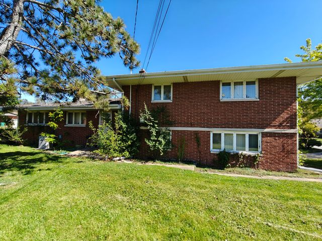642 E 54th Place, Merrillville, IN 46410