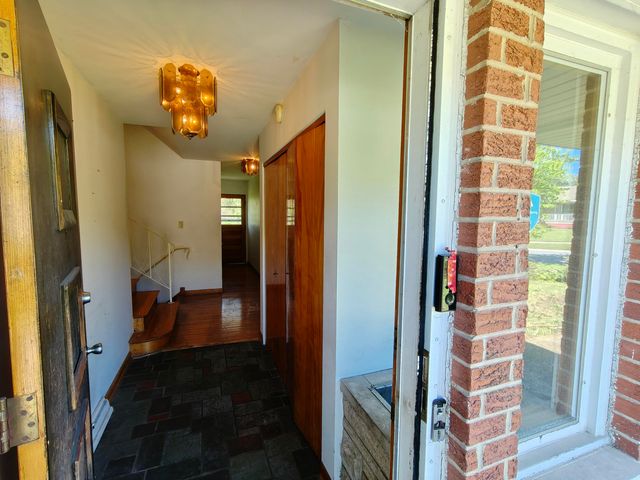 642 E 54th Place, Merrillville, IN 46410