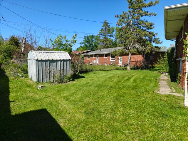 642 E 54th Place, Merrillville, IN 46410