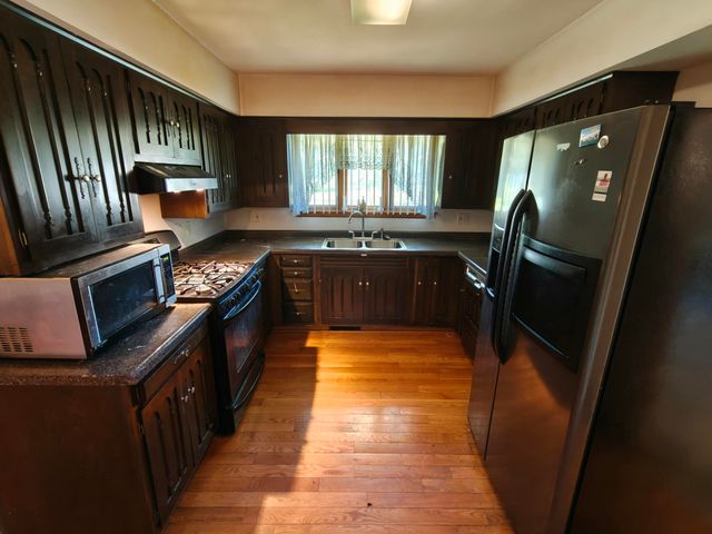 642 E 54th Place, Merrillville, IN 46410