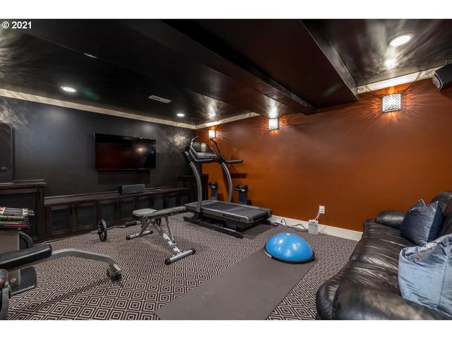 4412 Sw SHATTUCK Rd, Portland, OR 97221