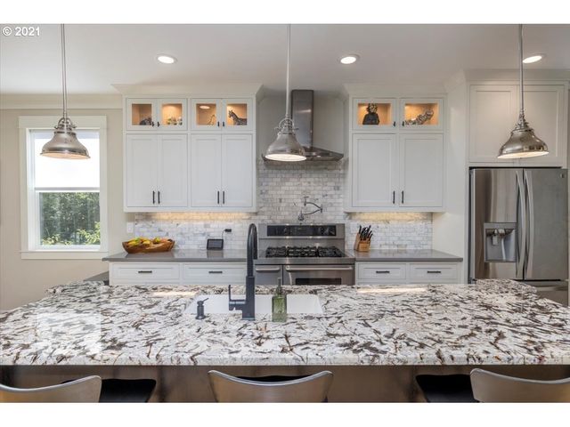 4412 Sw SHATTUCK Rd, Portland, OR 97221