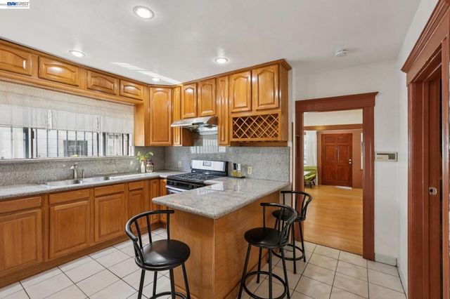 2514 2514 21St Ave, Oakland, CA 94606