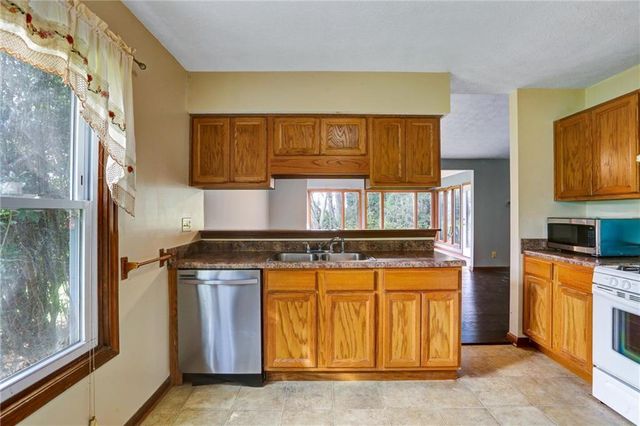 1262 Bailing Drive, Lawrenceville, GA 30043