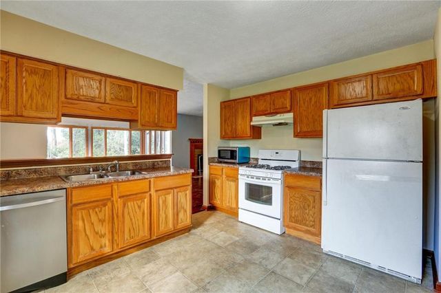 1262 Bailing Drive, Lawrenceville, GA 30043