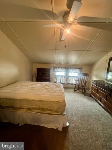 1309 PATTERSON AVE, Levittown, PA 19057