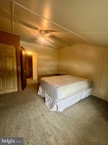 1309 PATTERSON AVE, Levittown, PA 19057