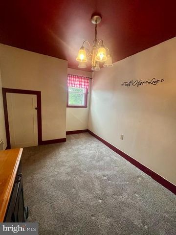 1309 PATTERSON AVE, Levittown, PA 19057