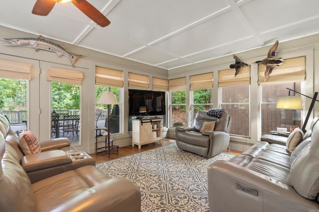1925 Lakeshore Drive, Hot Springs, AR 71913