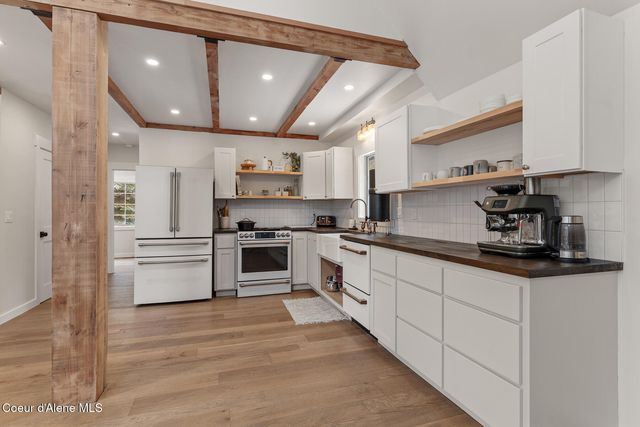 6045 Upper Pack River RD, Sandpoint, ID 83864