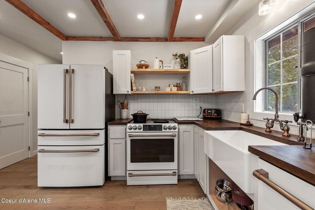 6045 Upper Pack River RD, Sandpoint, ID 83864