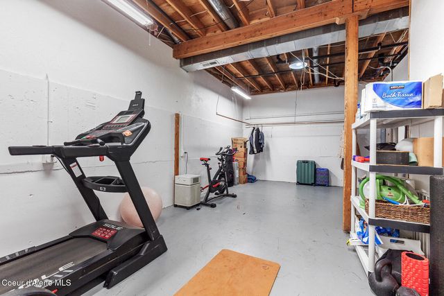 6045 Upper Pack River RD, Sandpoint, ID 83864