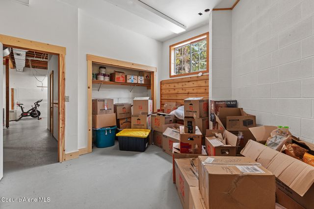 6045 Upper Pack River RD, Sandpoint, ID 83864