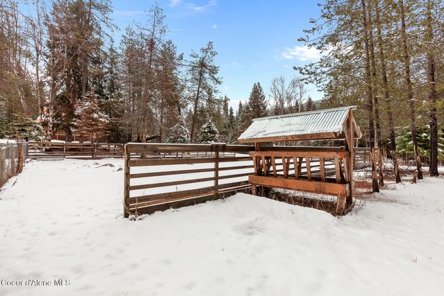 6045 Upper Pack River RD, Sandpoint, ID 83864