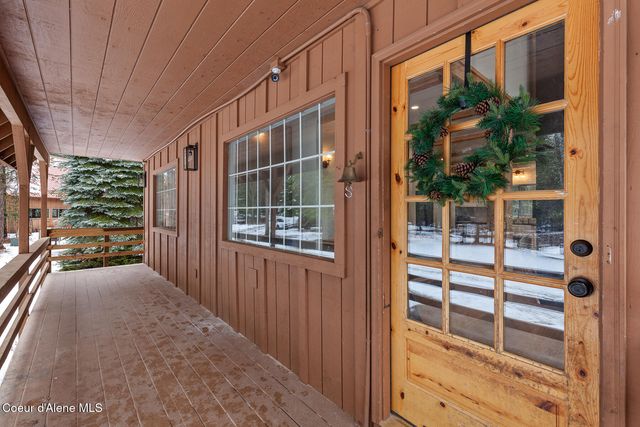 6045 Upper Pack River RD, Sandpoint, ID 83864