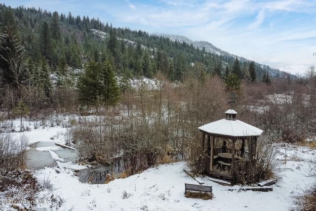 6045 Upper Pack River RD, Sandpoint, ID 83864