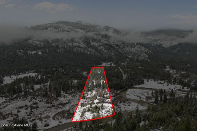 6045 Upper Pack River RD, Sandpoint, ID 83864