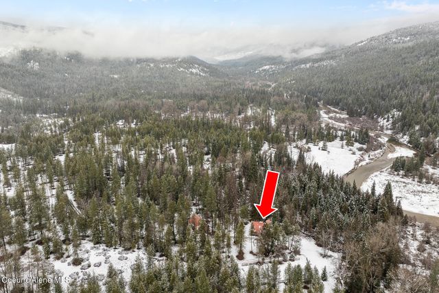 6045 Upper Pack River RD, Sandpoint, ID 83864