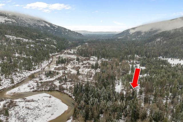 6045 Upper Pack River RD, Sandpoint, ID 83864