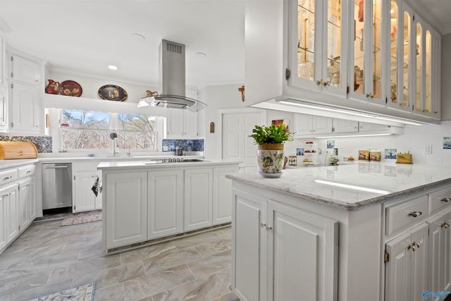 138 Greenbriar Road, Gadsden, AL 35901