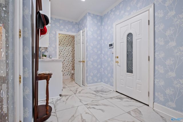 138 Greenbriar Road, Gadsden, AL 35901