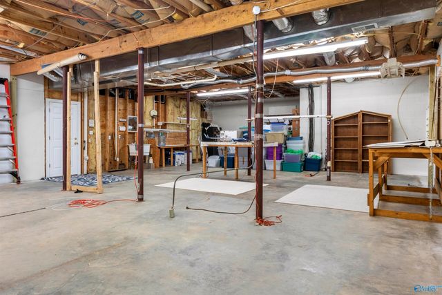 138 Greenbriar Road, Gadsden, AL 35901