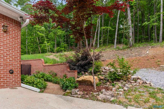 138 Greenbriar Road, Gadsden, AL 35901