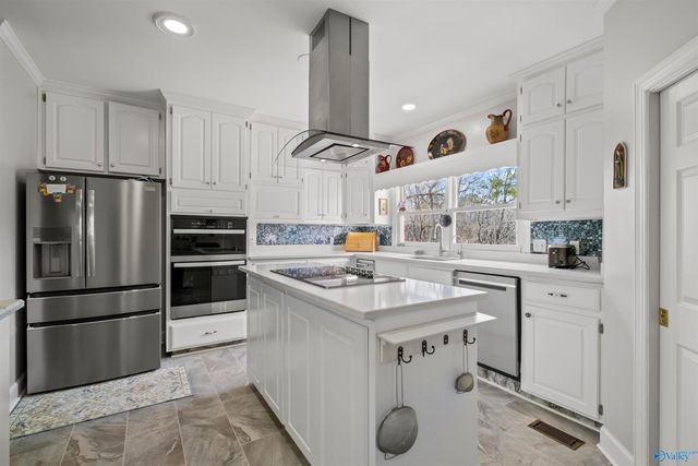 138 Greenbriar Road, Gadsden, AL 35901