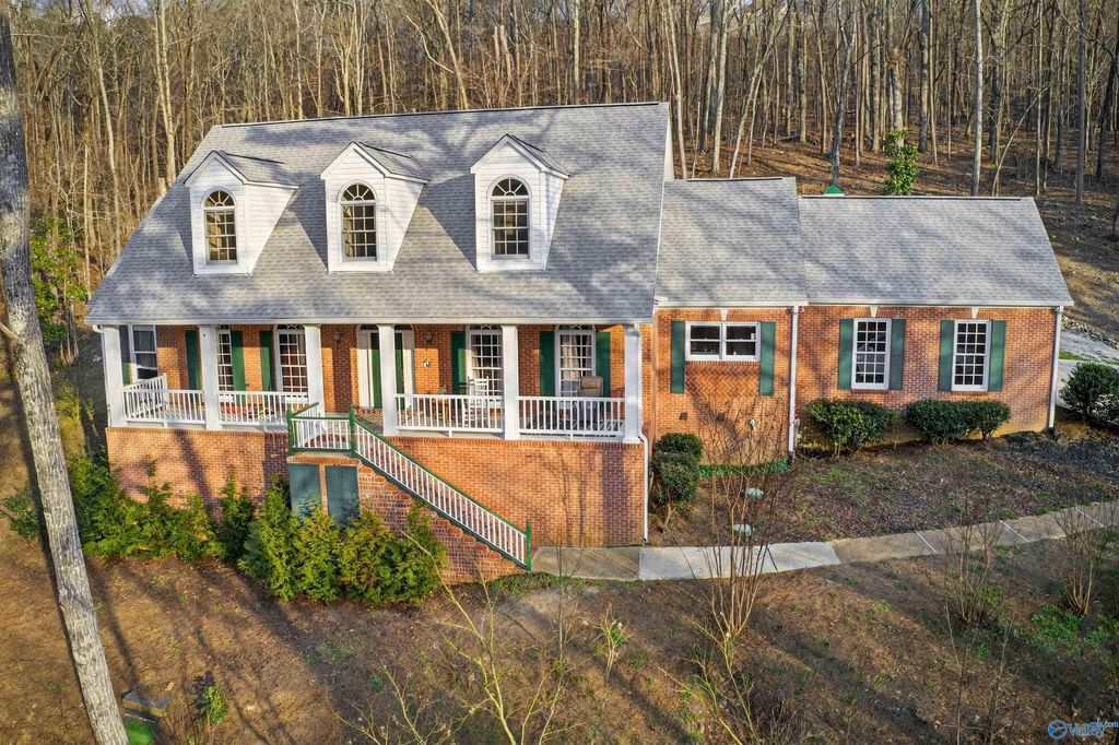 138 Greenbriar Road, Gadsden, AL 35901