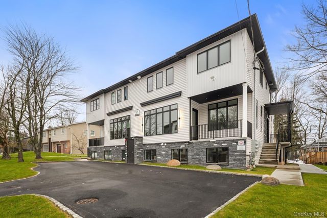 11 Buckman Place 212, Monsey, NY 10952