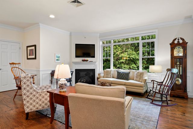 5 Sterling Hill Ln Apt 545, Exeter, NH 03833