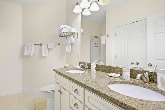 5 Sterling Hill Ln Apt 545, Exeter, NH 03833