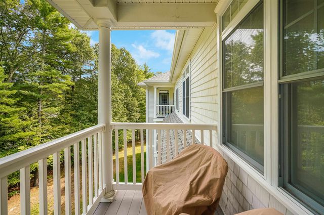 5 Sterling Hill Ln Apt 545, Exeter, NH 03833