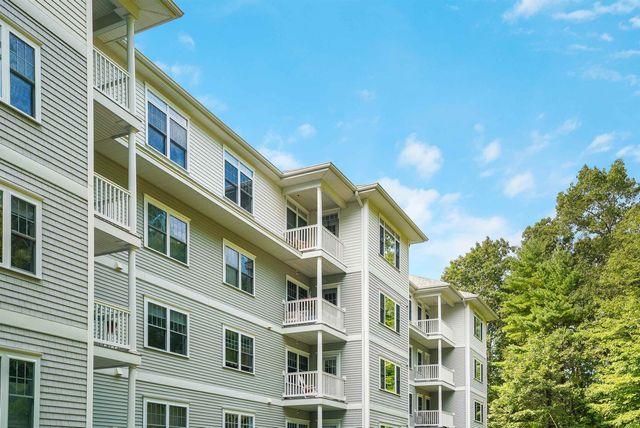 5 Sterling Hill Ln Apt 545, Exeter, NH 03833