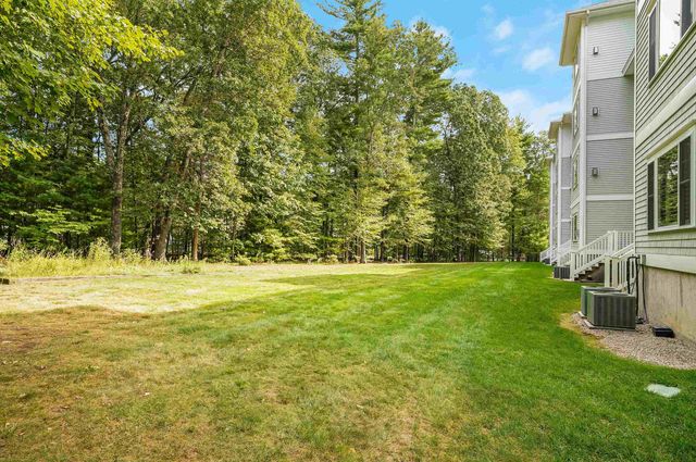 5 Sterling Hill Ln Apt 545, Exeter, NH 03833