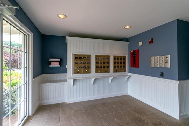 5 Sterling Hill Ln Apt 545, Exeter, NH 03833