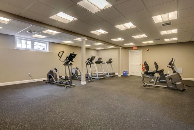 5 Sterling Hill Ln Apt 545, Exeter, NH 03833