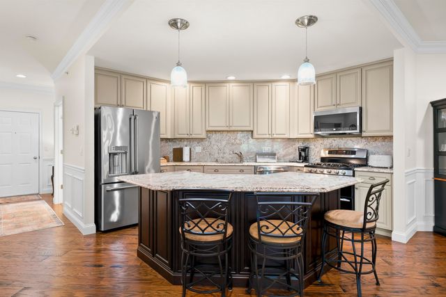 5 Sterling Hill Ln Apt 545, Exeter, NH 03833