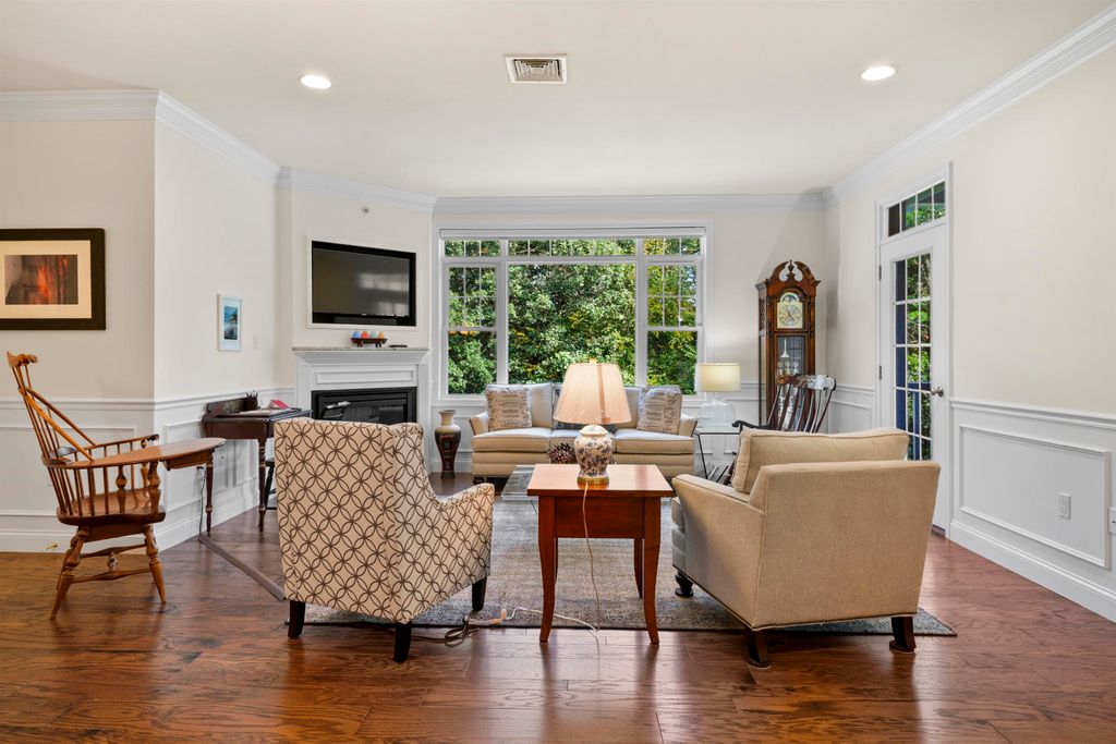 5 Sterling Hill Ln Apt 545, Exeter, NH 03833