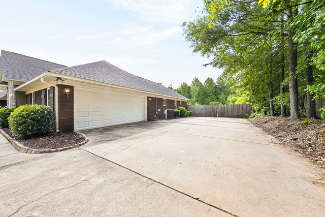 82 Wagon Wheel Court, Ellerslie, GA 31807