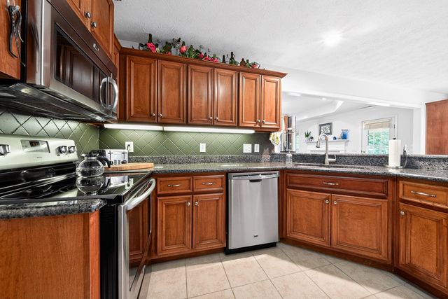 82 Wagon Wheel Court, Ellerslie, GA 31807