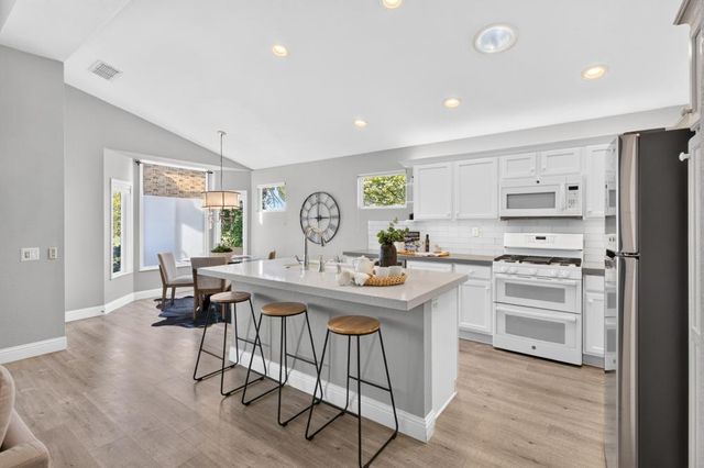 6145 Buckskin Ln, Roseville, CA 95747