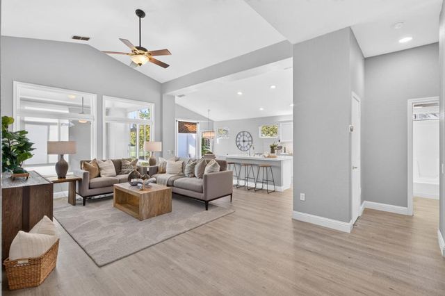 6145 Buckskin Ln, Roseville, CA 95747